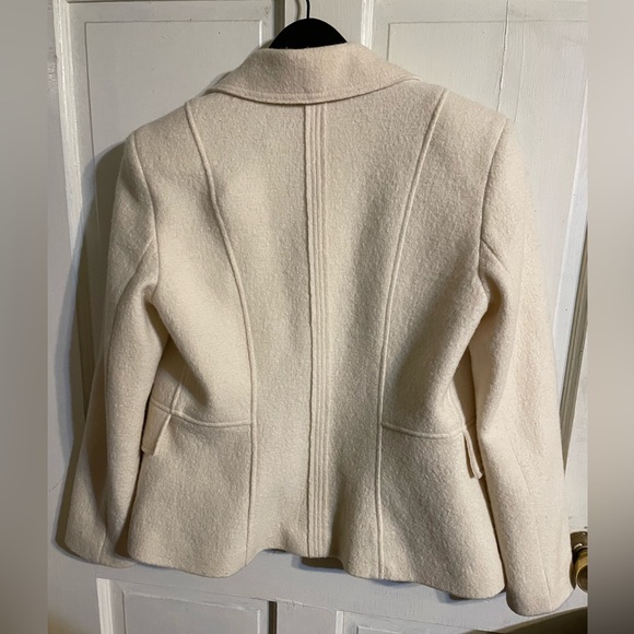 classy winter blazer ❄️ - Picture 5 of 7